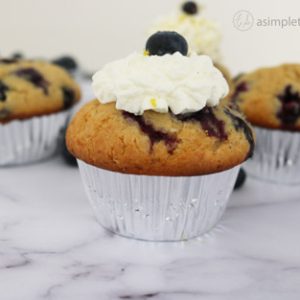 BLUEBERRY-CUPCAKES-WITH-LEMON-FROSTING
