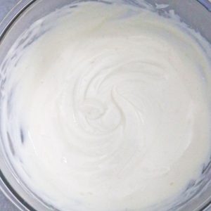 HOMEMADE-LEMON-CREAM-CHEESE-GLAZE
