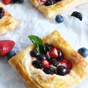 Mixed-Berry-Cream-Cheese-Dessert