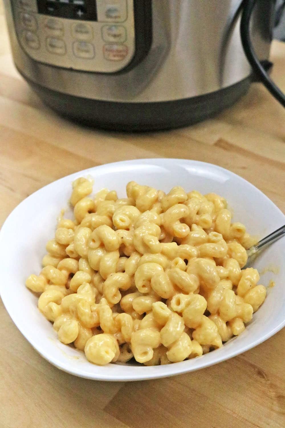 It’s cheesy, gooey, and everything you want in a mac and cheese recipe. Easy-Instant-Pot-Mac-and-Cheese