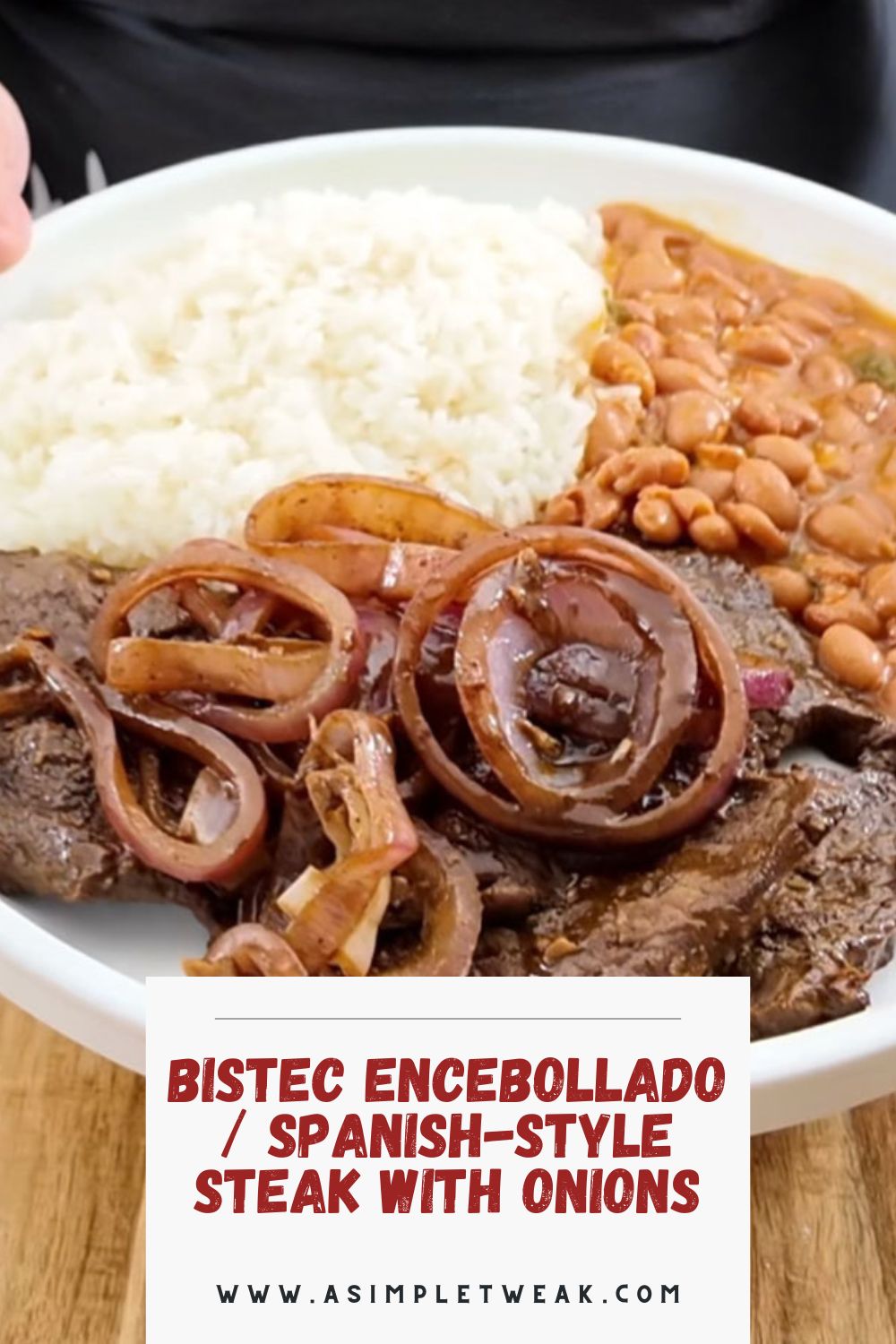 BISTEC ENCEBOLLADO / SPANISH-STYLE STEAK WITH ONIONS