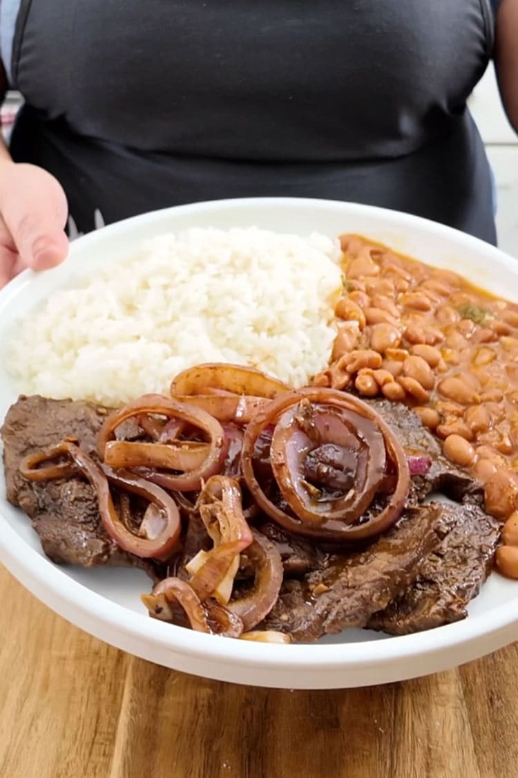 Bistec-Encebollado-Spanish-style-Steak-with-Onions Bistec-Encebollado-Spanish-style-Steak-with-Onions