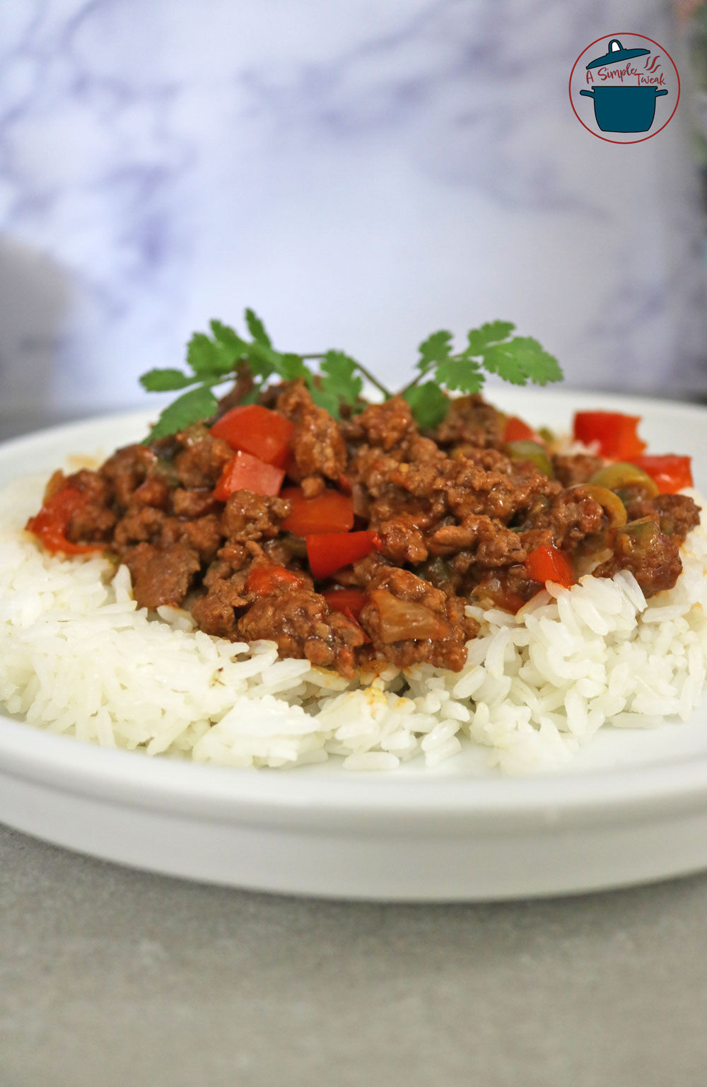 Easy Picadillo Recipe. This beef picadillo recipe is budget-friendly, and comes together quickly, in one pan and in under 30 minutes. I donโt know any other way to say it: You need to make it! Budget-friendly-Picadillo