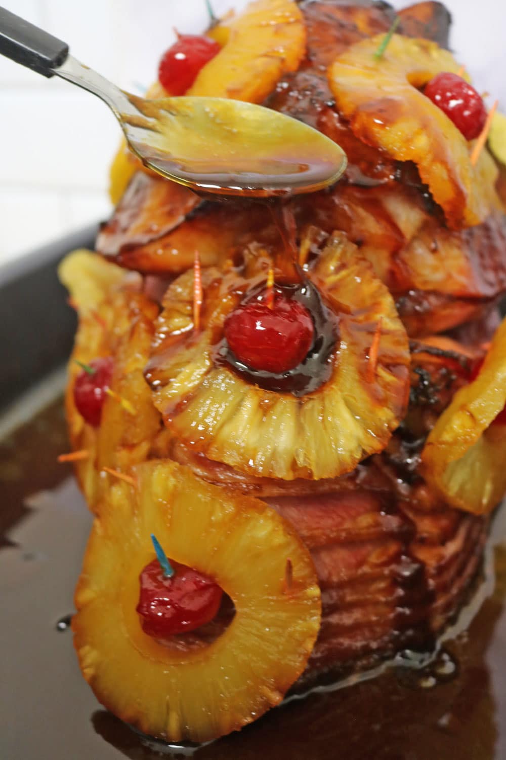 Ham-with-Pineapple-and-Brown-Sugar-Glaze