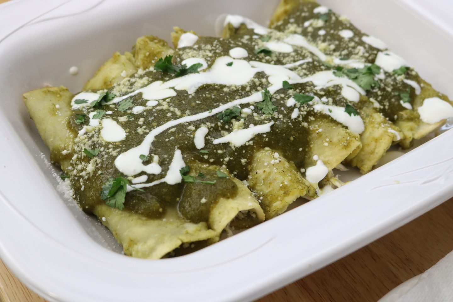 Chicken enchiladas are a tasty and satisfying dish that brings the flavors of Mexico right to your kitchen. Made with soft corn tortillas filled with juicy shredded chicken, cheese, and onions, these enchiladas are then smothered in a rich enchilada sauce. enchiladas verdes tomatillos