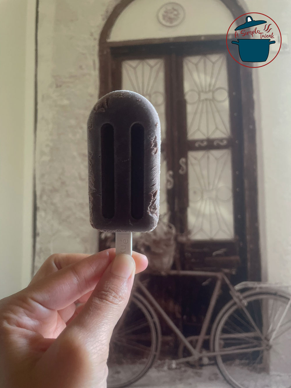 Easy-Homemade-Popsicles Easy-Homemade-Popsicles