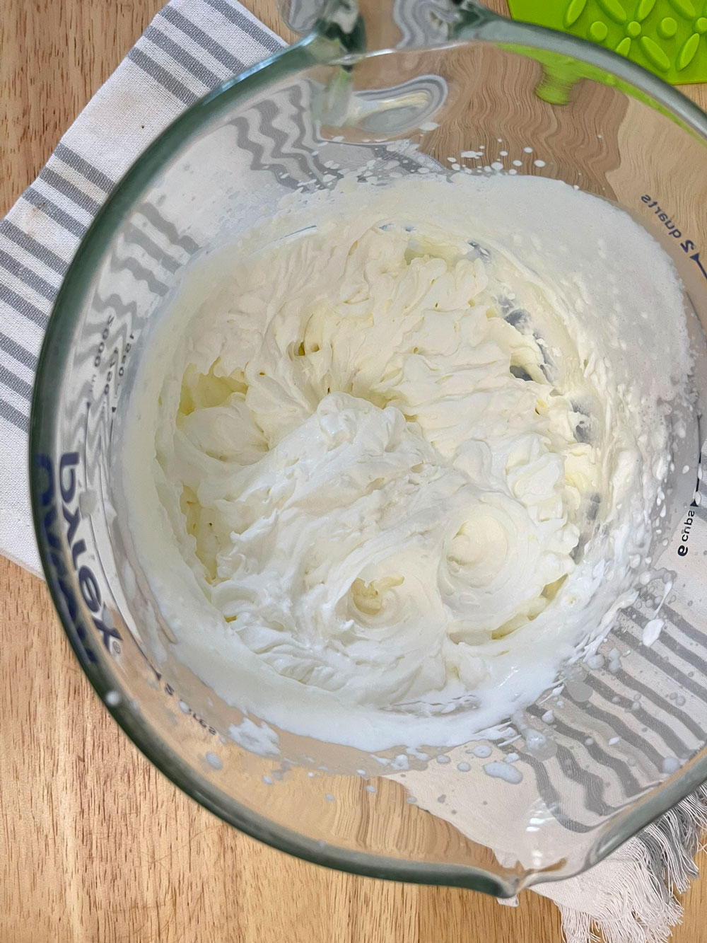 In-a-large-bowl,-whip-the-cold-heavy-cream-using-an-electric-hand-mixer.-Start-on-a-low-speed-and-gradually-increase-to-medium-high.--Whip-until-stiff-peaks-form. In-a-large-bowl,-whip-the-cold-heavy-cream-using-an-electric-hand-mixer.-Start-on-a-low-speed-and-gradually-increase-to-medium-high.--Whip-until-stiff-peaks-form.