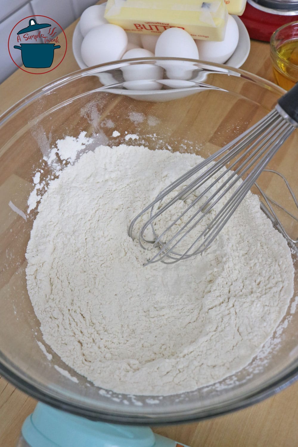 In a medium bowl, whisk together the flour, baking powder, and salt. Set aside. Whisk-together-flour,-baking-powder-and-salt