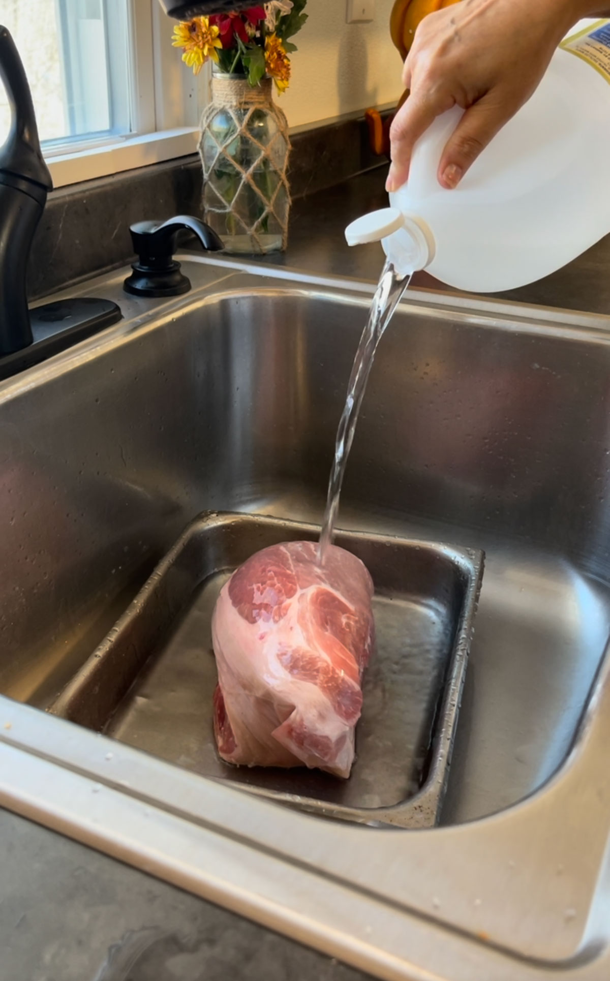 Wash-the-meat-under-cold-water-and-vinegar. And then pat dry. Wash-the-meat-under-cold-water-and-vinegar